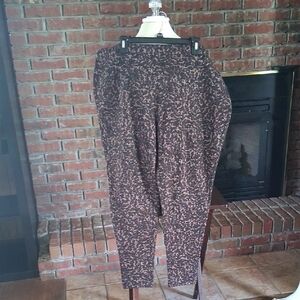 Terra & Sky Brown and Black Printed High-Waist Jogger Leggings